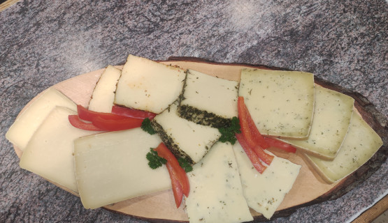 K&auml;seplatte