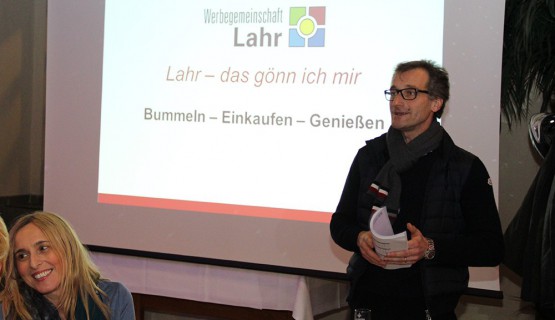 Begr&uuml;&szlig;ung durch Michael Schmiederer 1 Vorstand.