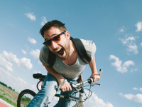 Sommer, Sonne, Augenschutz: Warum gute Sonnenbrillen in Ettenheim mehr als nur cool aussehen