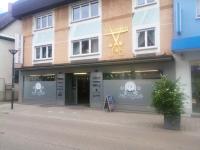 Timo Breil, Dominik H&ouml;fner und &bdquo;Frau Knolle" in Achern &ndash; die Geschichte hinter dem ungew&ouml;hnlichsten Shopnamen der Ortenau