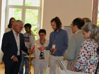 Spirituelles Zentrum Art of Living in Bad Antogast feiert 30-j&auml;hriges Jubil&auml;um - B&uuml;rgermeister und Ortsvorsteherin loben Engagement f&uuml;r Frieden und Gemeinschaft