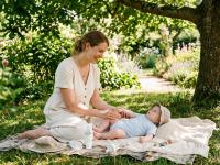 Sommer mit Baby: Wenn die Sonne mehr Fragen aufwirft als Antworten