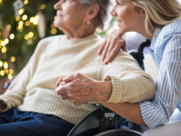 Das perfekte Weihnachtsgeschenk f&uuml;r Oma & Opa: Gesunder Schlaf durch Erdung
